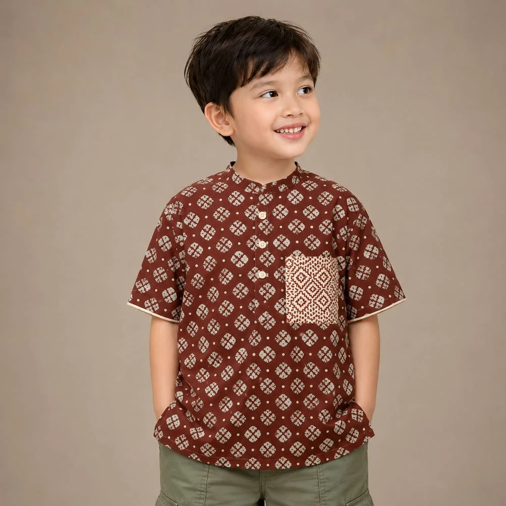 Men’s Traditional Printed Fotua with Short Sleeves & Front Patch Pocket